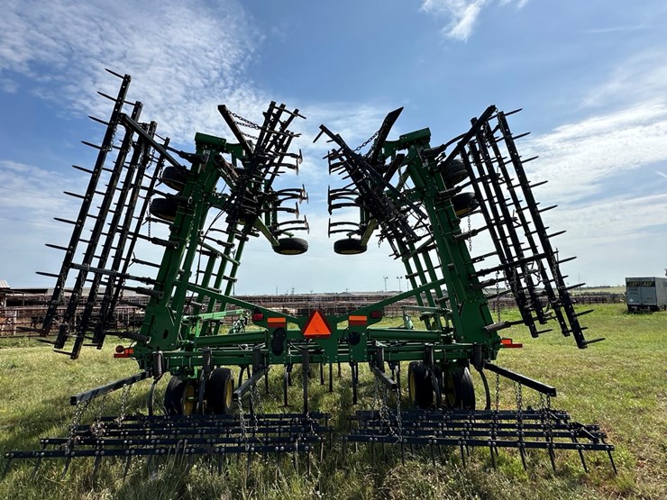 2012-john-deere-2210-image-14