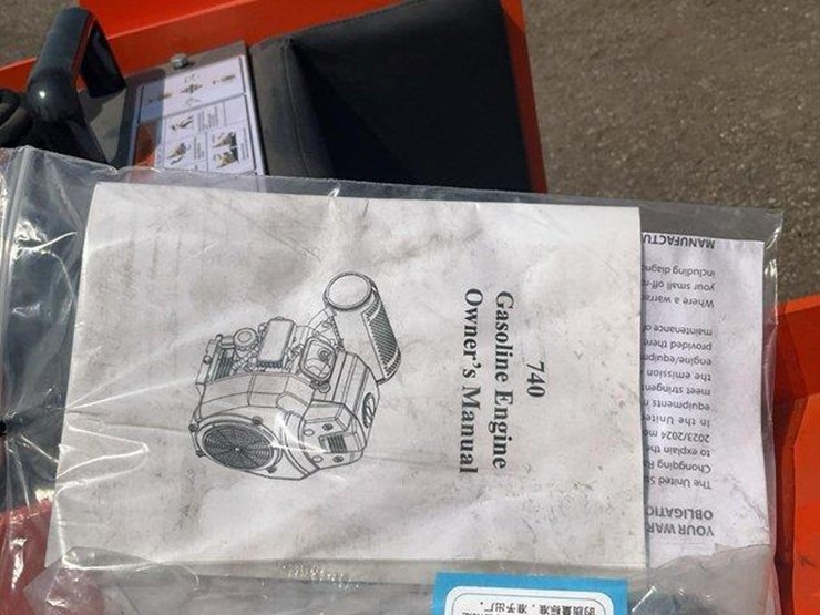 #1003-•-hurricane-hrc-700-mini-skid-steer-loader-image-15