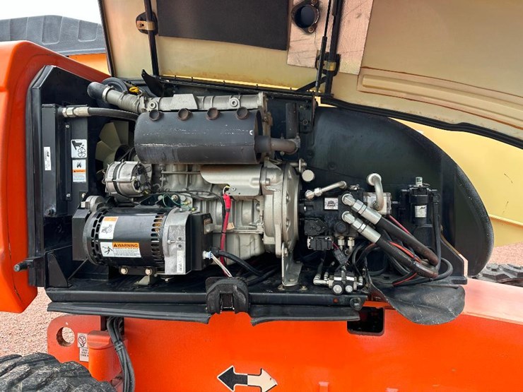 2008-jlg-600s-image-32