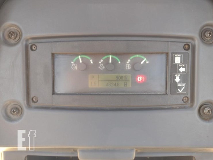 2016-deere-650k-image-7