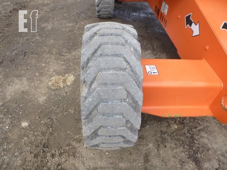 2014-jlg-460sj-image-15