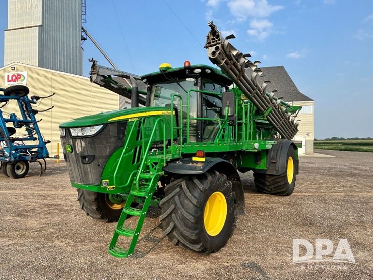 2019-john-deere-f4365-image-16