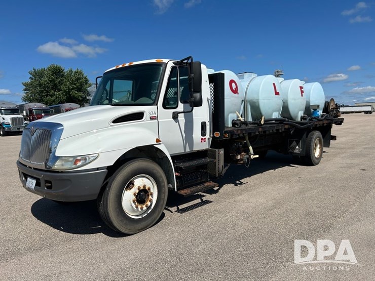 2005-international-durastar-4300-image-3