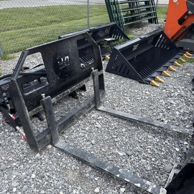 KC skid steer pallet forks 42 inch