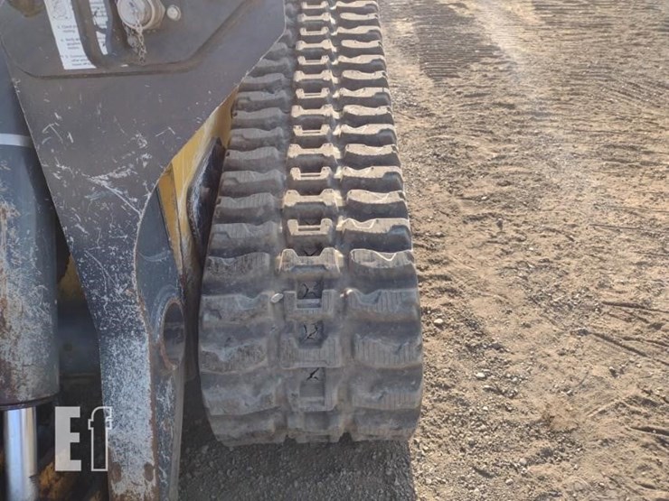 2022-deere-333g-image-26