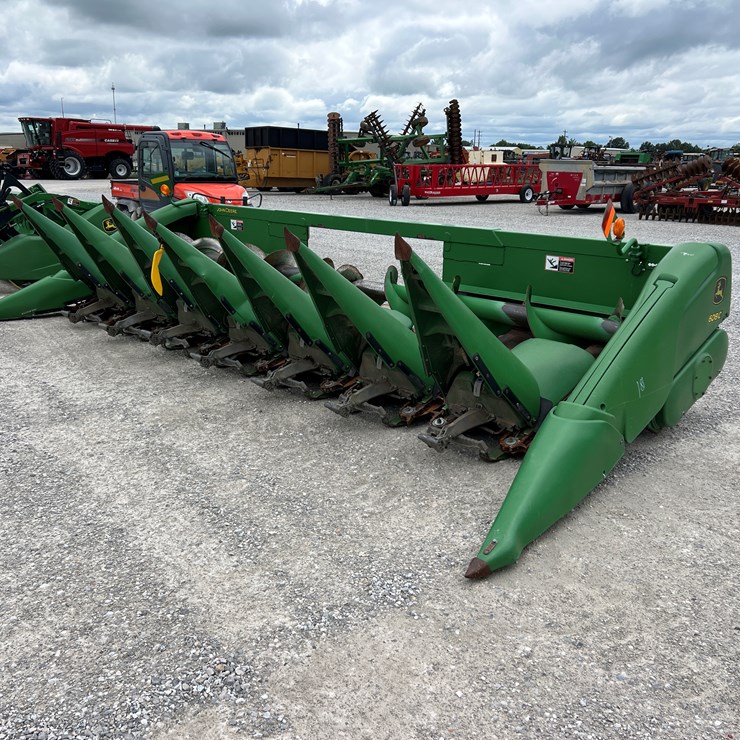 2008 JOHN DEERE 608C