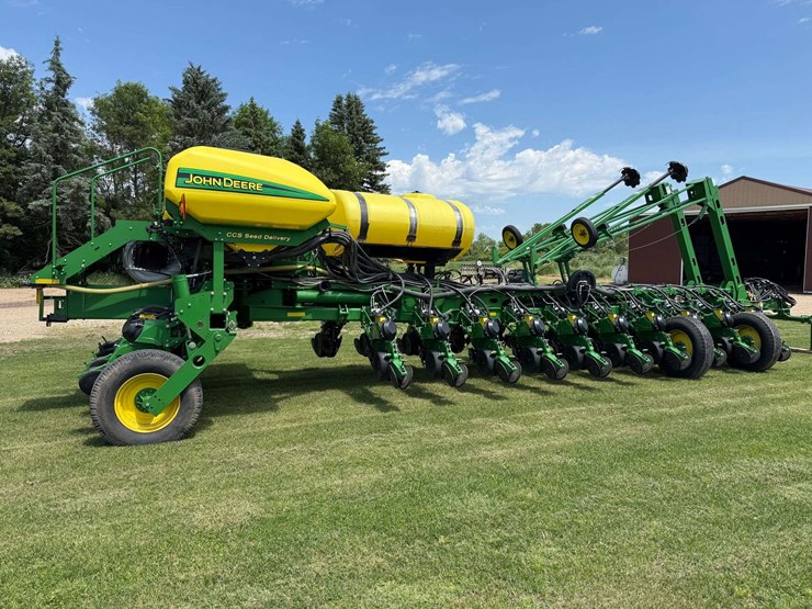 2014-john-deere-1770nt-image-6