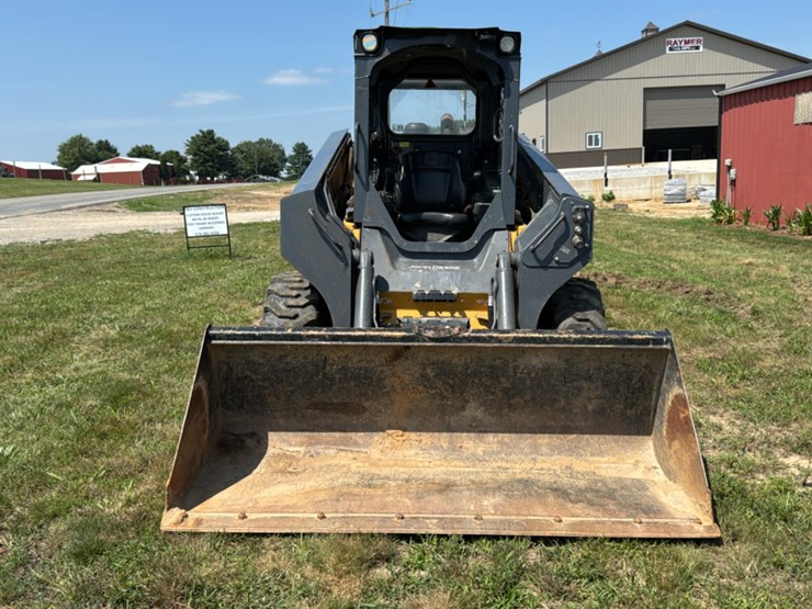2019-deere-330g-image-8