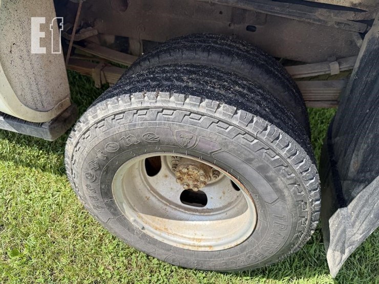 2001-chevrolet-3500hd-image-9