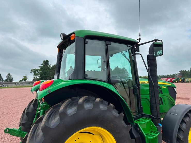 2014-john-deere-6115m-image-27