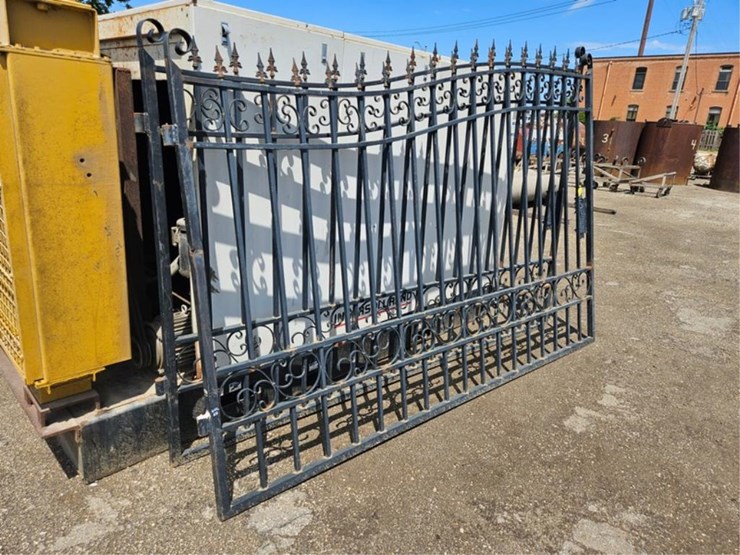 #2583-•-20'-wrought-iron-gates-image-5