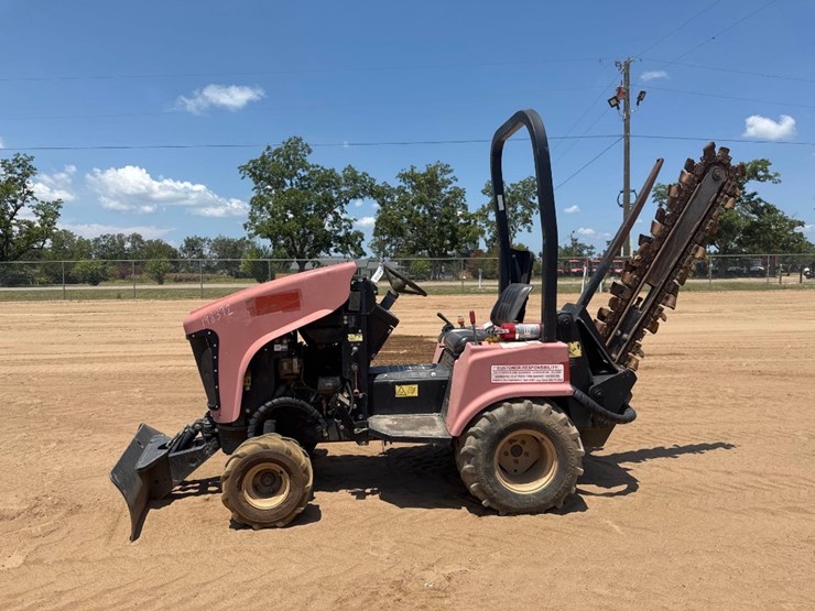 2017-ditch-witch-rt30-image-1
