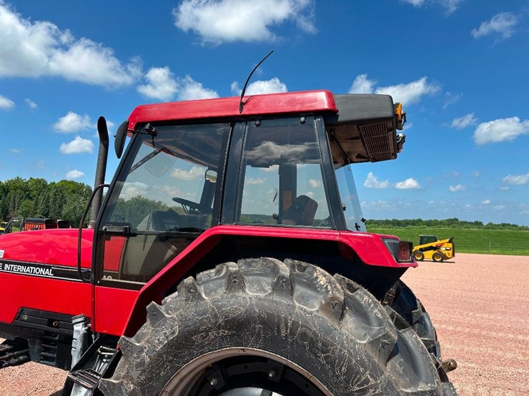 1990-case-ih-5140-image-22