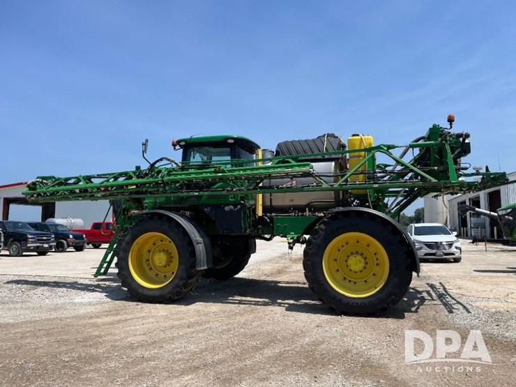 2020-john-deere-r4045-image-22