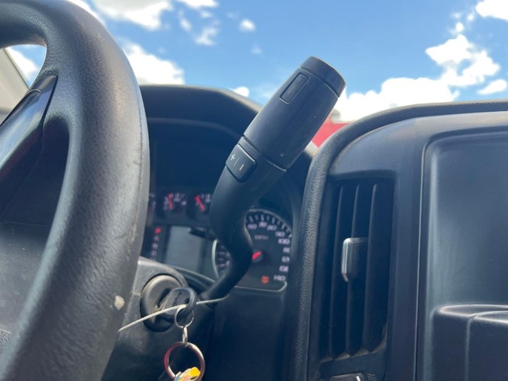 2016-chevrolet-silverado-2500-image-24