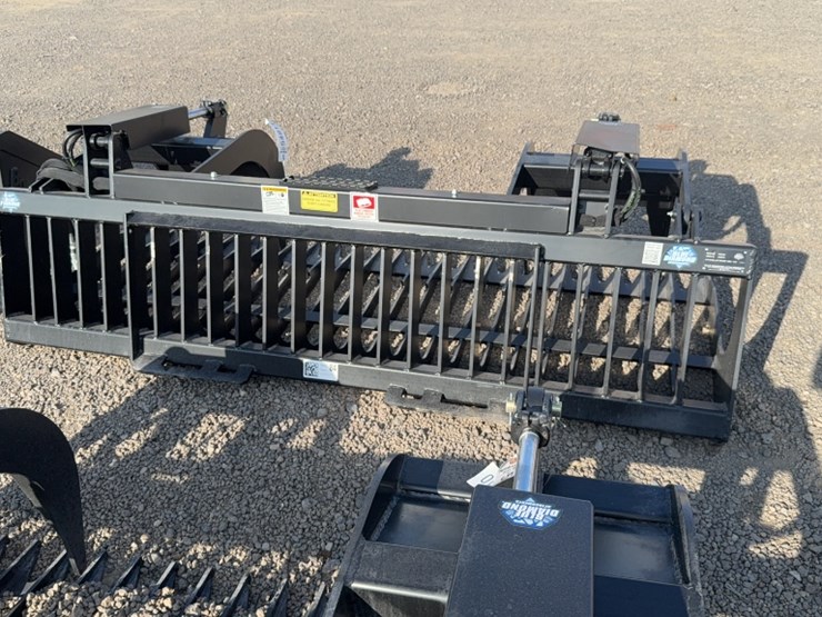 #2076-•-blue-diamond-84"-skid-steer-2-cylinder-skeleton-image-3
