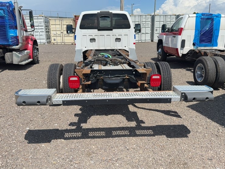 2013-ford-f450-image-9