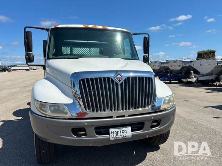 2005-international-durastar-4300-image-14