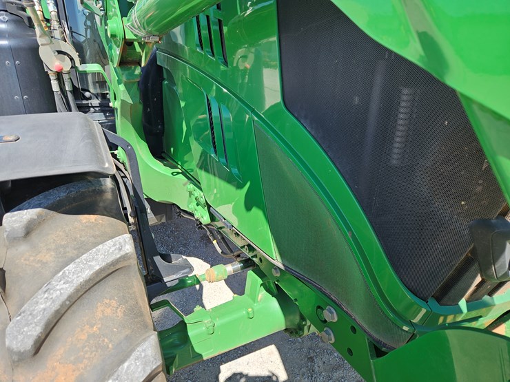 2021-john-deere-6155m-image-8