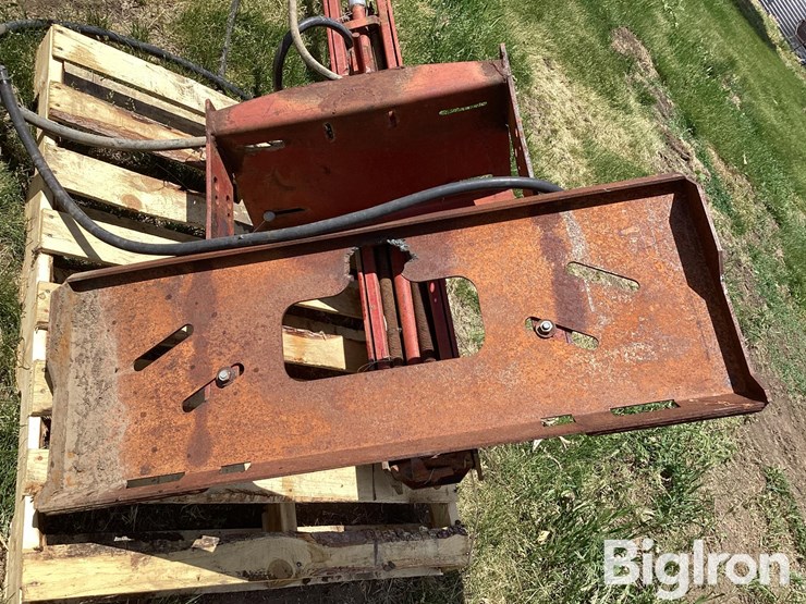 skid-steer-post-driver-image-14