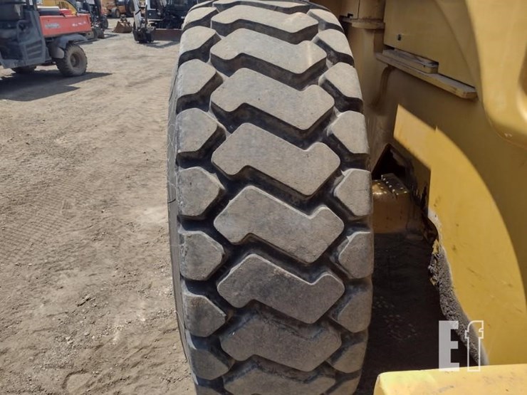 caterpillar-930g-image-24