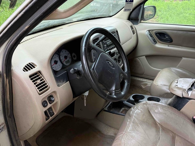 2003-ford-escape-image-27