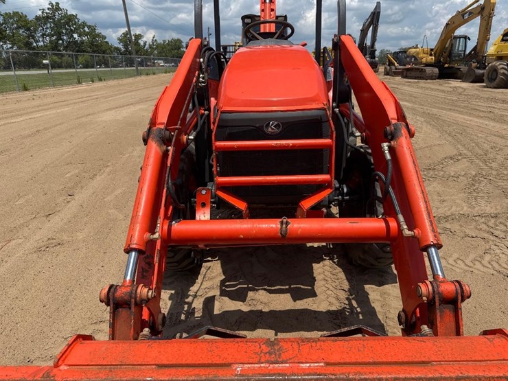 2005-kubota-l39-image-19
