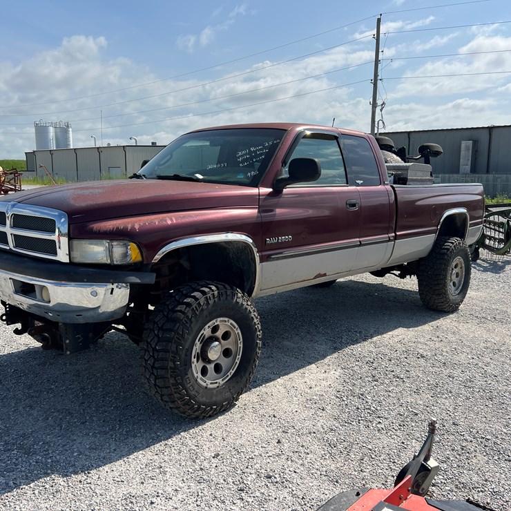 2001 DODGE RAM 2500