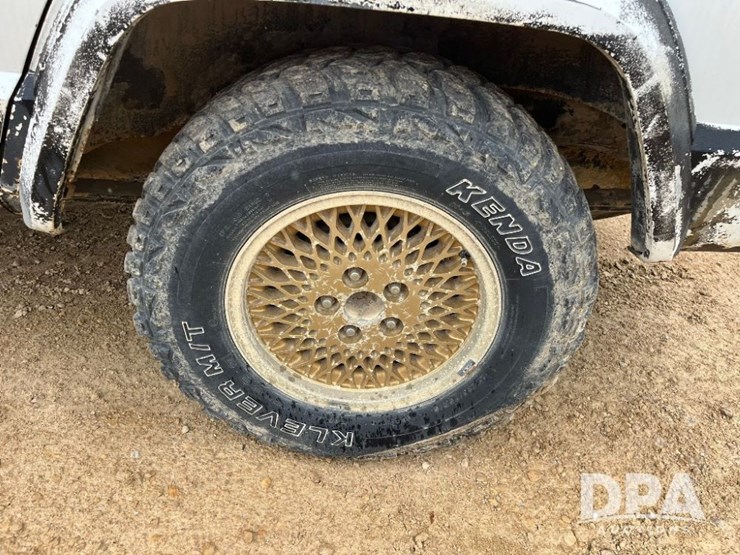 1990-jeep-cherokee-limited-image-38