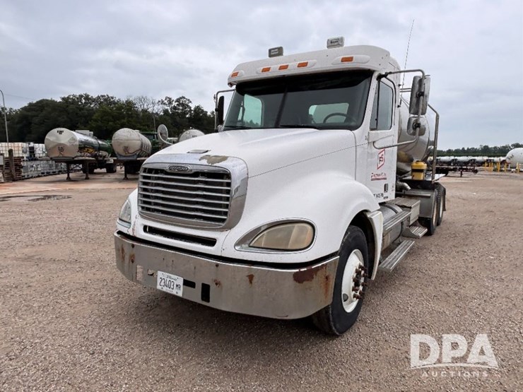 2006-freightliner-columbia-truck-(gp11007,-unit-345)-image-1