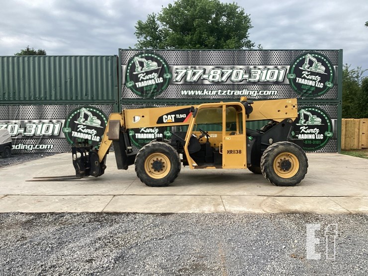 2010-caterpillar-tl943-image-1
