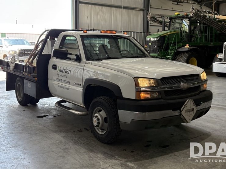 2003-chevrolet-3500-image-3