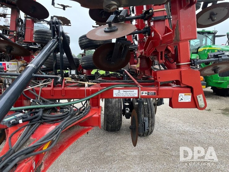 2016-caseih-940-nh3-tool-bar-(jn2532,-unit-561)-image-18