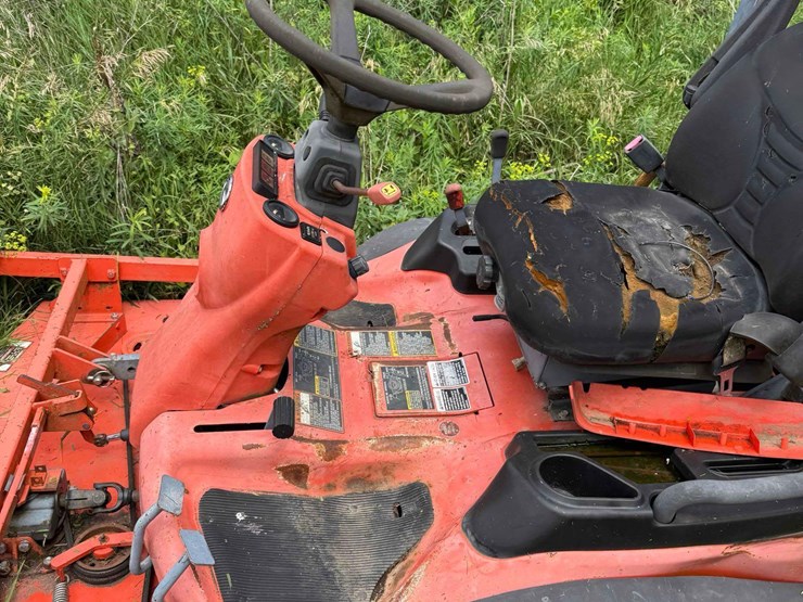 kubota-f2680-image-7