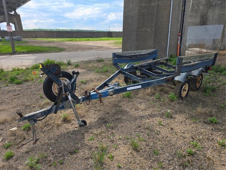 #2606-•-shoreline-tandem-axle-boat-trailer-image-1