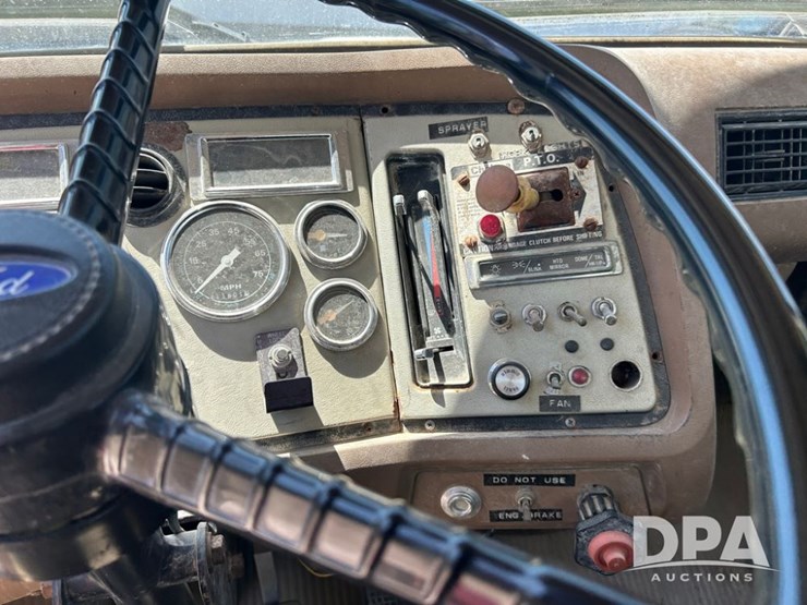 1991-ford-l8000-image-33