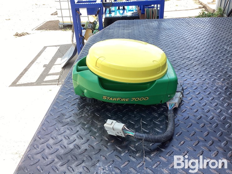 john-deere-starfire-7000-gps-globe-image-8