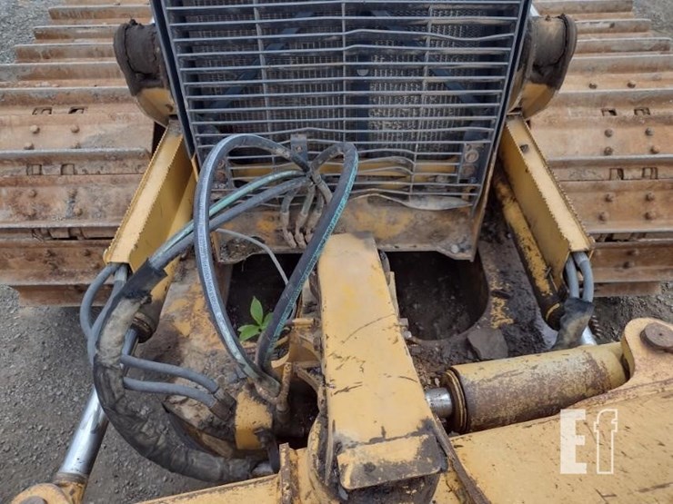 2006-deere-700j-lt-image-17