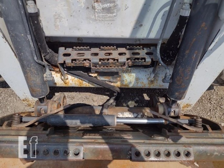2014-bobcat-s770-image-14