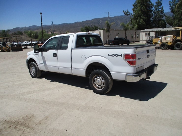 2013-ford-f150-xl-image-4