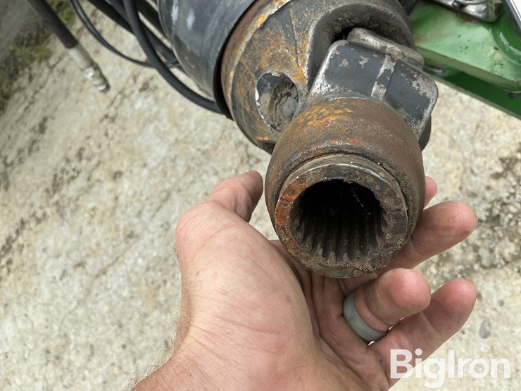 2015-john-deere-569-image-11