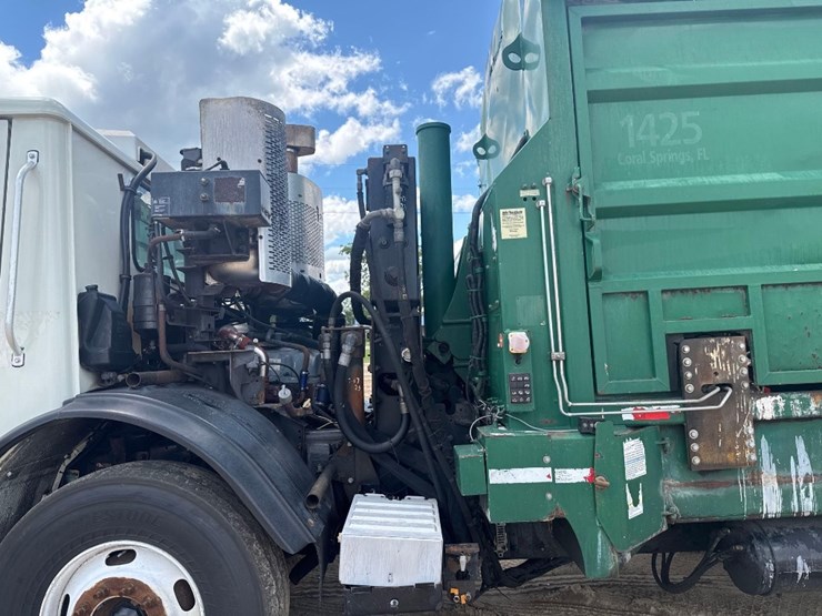 2014-mack-leu613-image-18