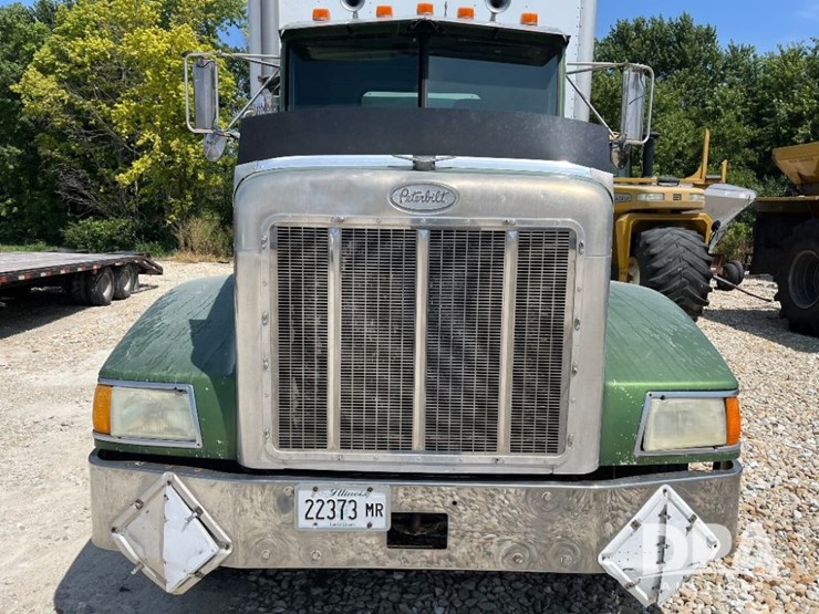 1999-peterbilt-385-image-25