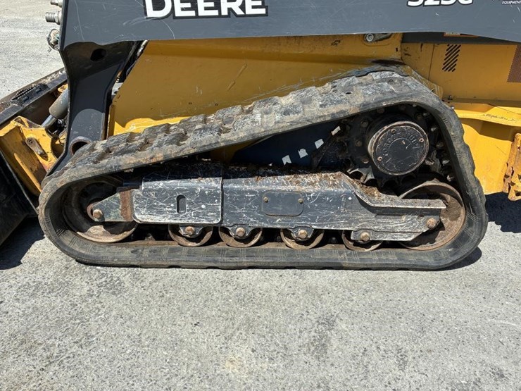 2020-deere-325g-image-8