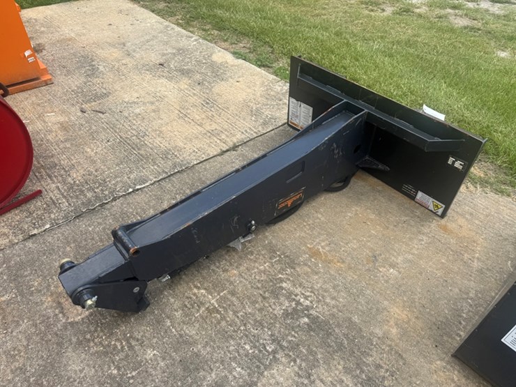 landhonor-skid-steer-mounted-84"-backhoe-digger-dgb-14-84d-image-3