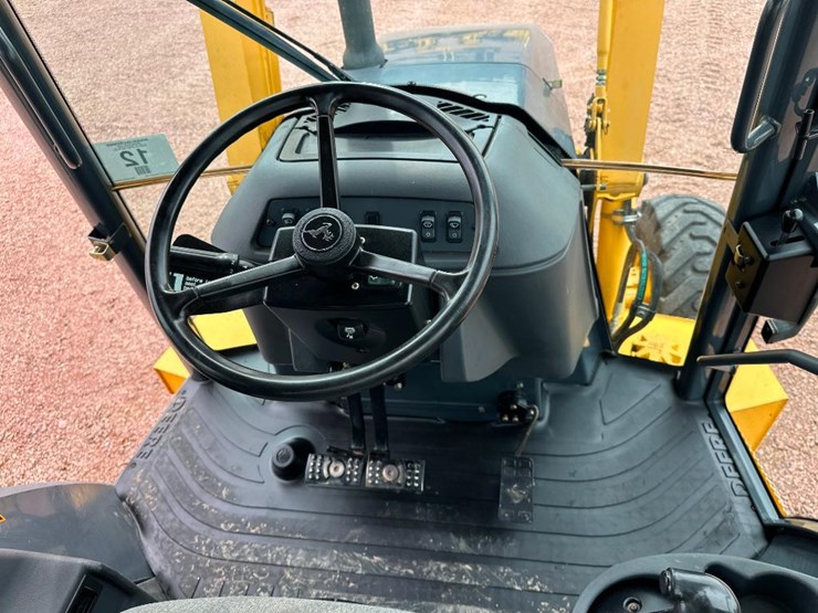 2006-deere-310sg-image-67