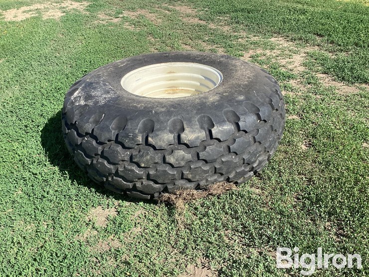firestone-23.1-26-tire-&-wheel-image-2