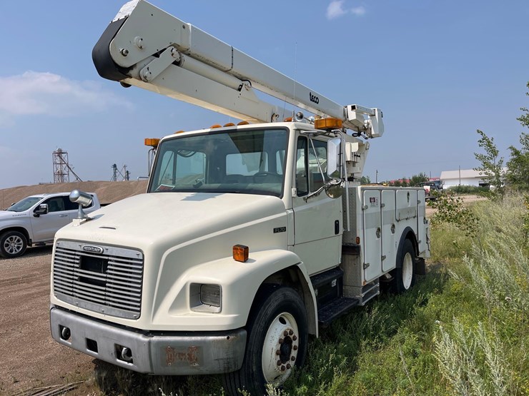 1998-freightliner-fl70-image-4