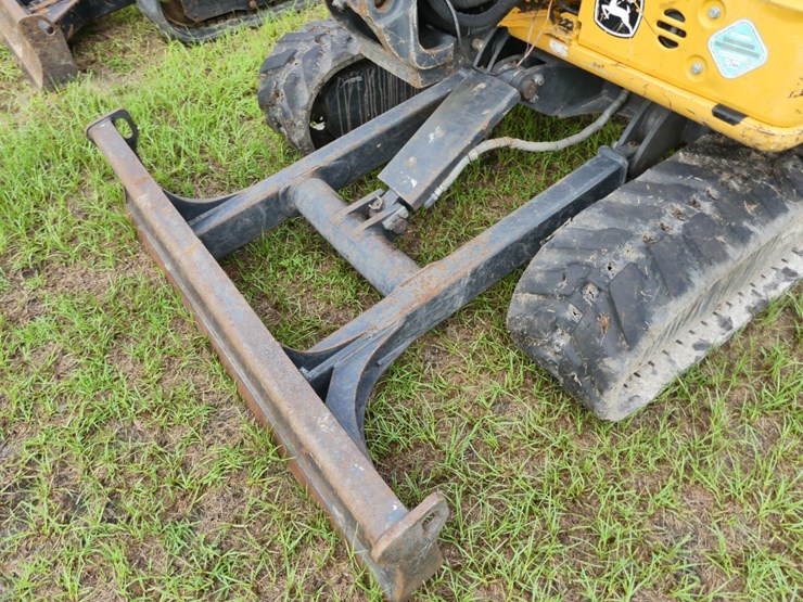 2018-deere-30g-image-12