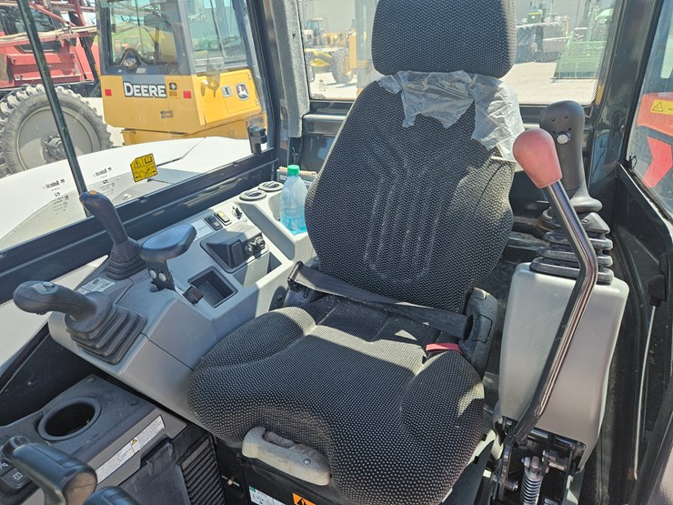 2021-bobcat-e88-image-10
